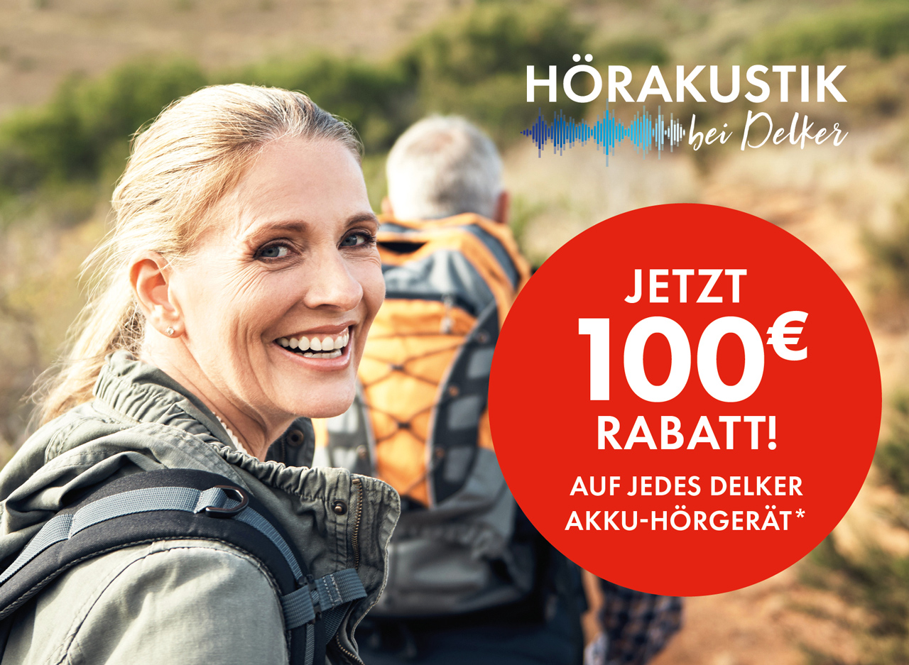 Opa und Enkel die flüstern. Kostbare Momente erleben mit Hörgeräte zum Delker Tarif